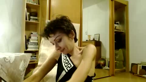 Snapshot of bebacksooon chatting on 6, 3, 2025 Raluca online show from 6, 3, 2025