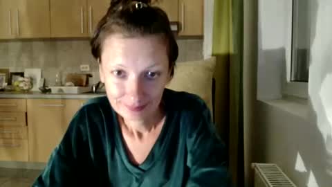Snapshot of bebacksooon chatting on 29, 9, 2025 Raluca online show from 29, 9, 2025