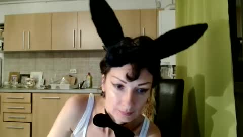 Snapshot of bebacksooon chatting on 5, 10, 2025 Raluca online show from 5, 10, 2025