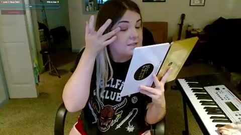 Snapshot of beccalubov chatting on 5, 7, 2026 Becca Lubov online show from 5, 7, 2026