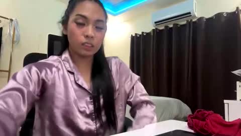 Snapshot of becinapia15 chatting on 22, 9, 2025 becinapia15 online show from 22, 9, 2025