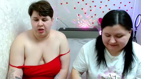 BeckyAndEllen online show from 25, 2, 2025