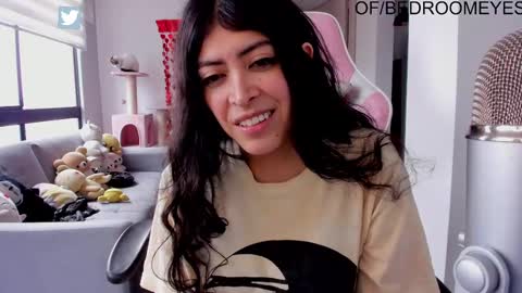 Snapshot of bedroomeyess chatting on 25, 2, 2025 Amber UwU IM MOVING AND IS CRAZY ILL BE BACK VERY SOON 3 MISS YA ALREADY online show from 25, 2, 2025