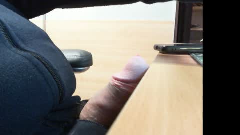 Snapshot of belgianfatcock chatting on 3, 1, 2025 belgianfatcock online show from 3, 1, 2025