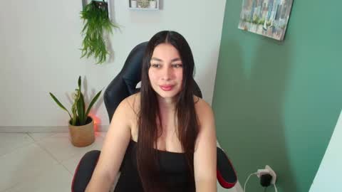 Snapshot of bella_99x chatting on 11, 9, 2025 Bel 3 online show from 11, 9, 2025