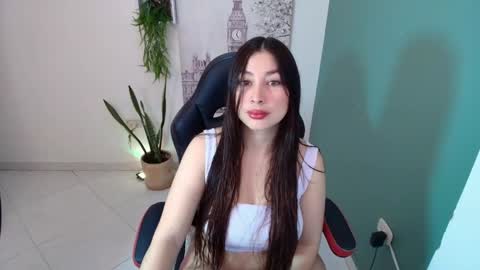 Snapshot of bella_99x chatting on 26, 11, 2025 Bel 3 online show from 26, 11, 2025