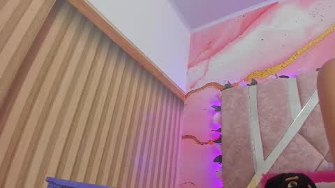 Snapshot of bella__sweets chatting on 3, 2, 2026 Melanie online show from 3, 2, 2026