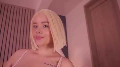 Snapshot of bella_adams_ chatting on 18, 7, 2026 isabella online show from 18, 7, 2026