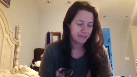 Bella online show from 21, 2, 2025