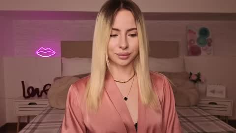 Bella online show from 4, 5, 2026