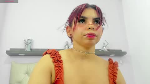 Snapshot of bella_ebony19 chatting on 29, 5, 2026 bella_ebony19 online show from 29, 5, 2026