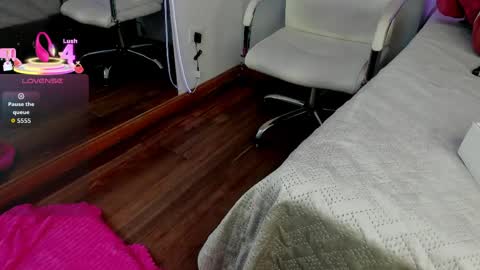  Bella  online show from 1, 4, 2026