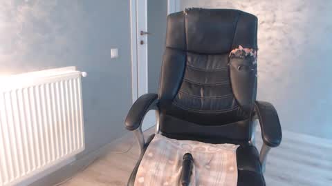      online show from 10, 12, 2024