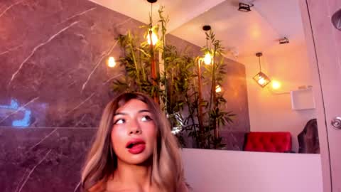 Snapshot of bella_miller1 chatting on 21, 4, 2026 Bella online show from 21, 4, 2026