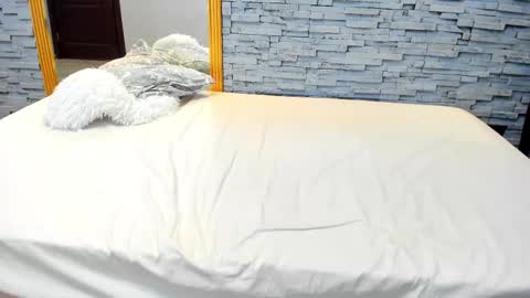 bella_posh online show from 25, 2, 2025