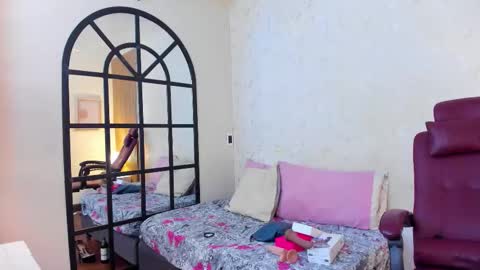 Snapshot of bella_riviera chatting on 22, 10, 2025 Bella Riviera online show from 22, 10, 2025