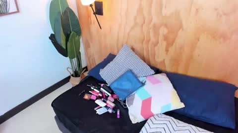 Snapshot of bella_riviera chatting on 25, 11, 2025 Bella Riviera online show from 25, 11, 2025