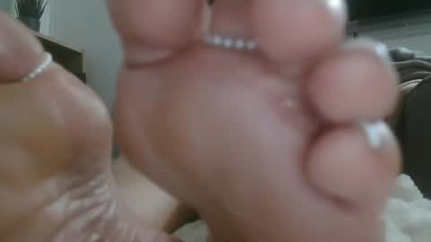bella_sexy_feet online show from 27, 2, 2025