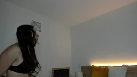 Snapshot of bella_sumers chatting on 24, 6, 2026 Bella online show from 24, 6, 2026