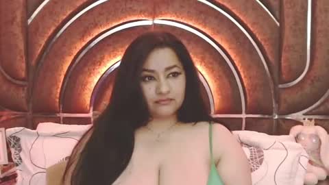 Snapshot of bella_taylor_a chatting on 23, 9, 2025  Bella Taylore  online show from 23, 9, 2025
