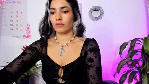 Snapshot of bella_thorne3 chatting on 22, 2, 2025 Bella online show from 22, 2, 2025