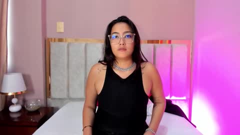 Bella Stone online show from 15, 1, 2026