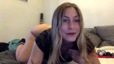 Bella online show from 2, 1, 2025