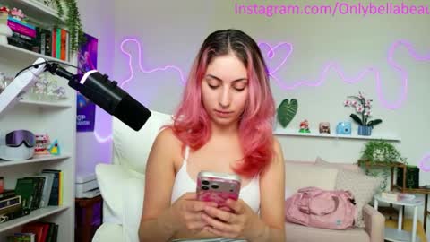 Snapshot of bellabeauu chatting on 5, 6, 2026 bella beau online show from 5, 6, 2026