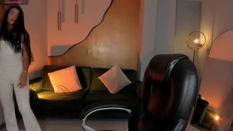  Bella C  online show from 23, 10, 2025