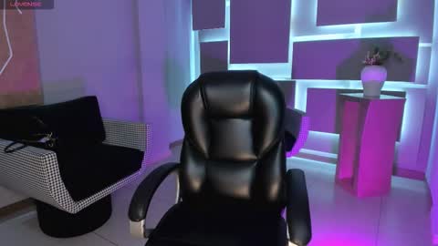  Bella C  online show from 25, 11, 2025