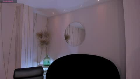  Bella C  online show from 16, 4, 2026