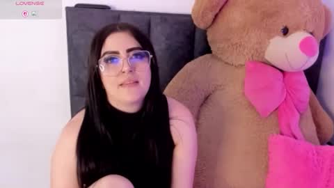 Snapshot of bellacruz3 chatting on 8, 4, 2026 bella cruz online show from 8, 4, 2026