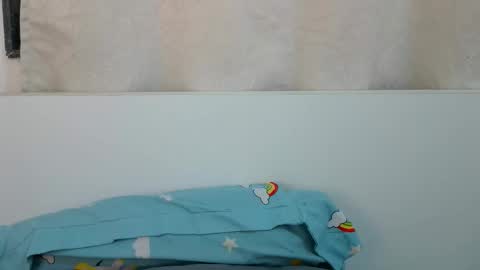 bellacrystall online show from 12, 3, 2026