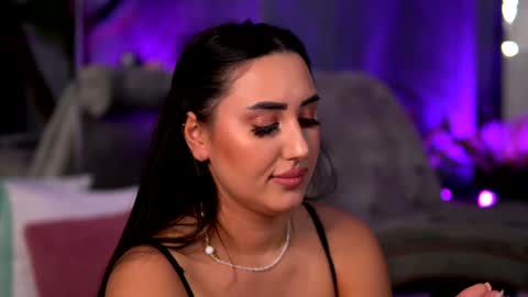 Snapshot of belladoyle chatting on 7, 12, 2024 belladoyle online show from 7, 12, 2024