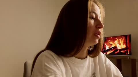 Snapshot of bellalind_ chatting on 11, 5, 2026 Bella online show from 11, 5, 2026