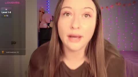 Snapshot of bellamonroee chatting on 19, 10, 2025 Bella Monroe online show from 19, 10, 2025