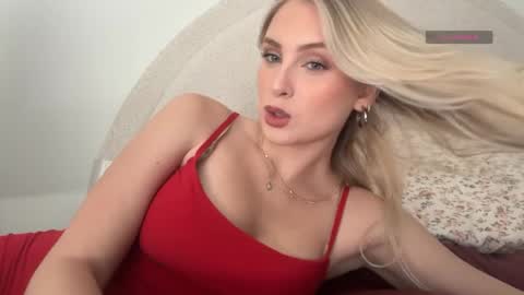 Snapshot of bellaryderr chatting on 7, 5, 2026 Isabella Ryder online show from 7, 5, 2026