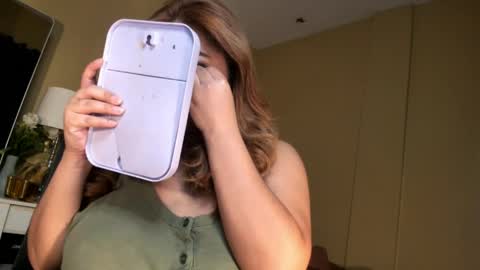 BELLA JONES online show from 26, 3, 2026