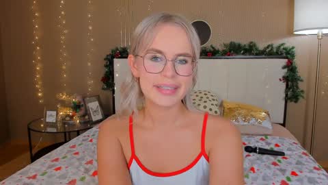 Snapshot of bellatip chatting on 28, 12, 2024 Bella online show from 28, 12, 2024