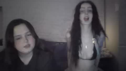 Snapshot of bellaxlauren chatting on 5, 2, 2026 bellaxlauren online show from 5, 2, 2026