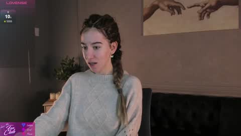 Bella online show from 4, 12, 2024