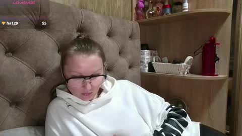 Amelia online show from 4, 3, 2026