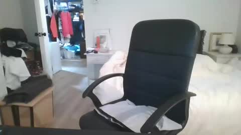 bellequeue19758 online show from 19, 11, 2025