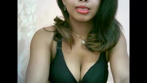 Snapshot of bellibellah chatting on 6, 5, 2026 BelliBellah online show from 6, 5, 2026