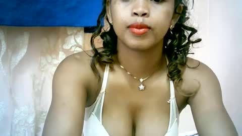 Snapshot of bellibellah chatting on 15, 6, 2026 BelliBellah online show from 15, 6, 2026
