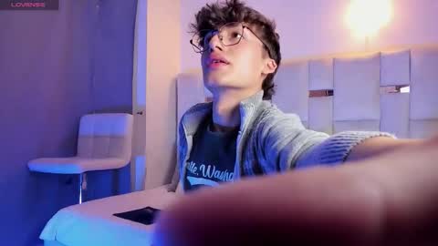 Neon online show from 28, 9, 2025