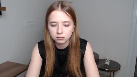 bellochka_ online show from 4, 12, 2025