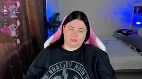 LinaBoo online show from 12, 11, 2025