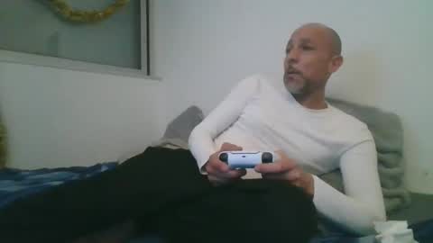 Snapshot of benbare13 chatting on 25, 12, 2024 benbare13 online show from 25, 12, 2024