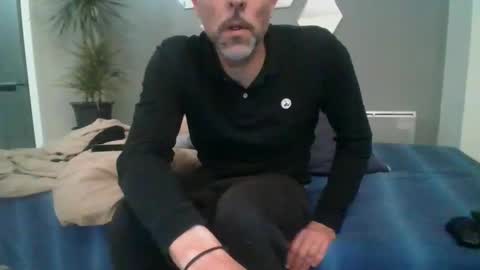 Snapshot of benbare13 chatting on 15, 1, 2025 benbare13 online show from 15, 1, 2025